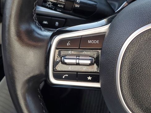 Used 2022 Kia Carnival SX Prestige image 15