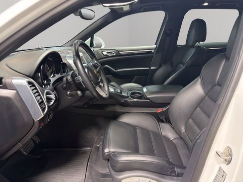 Used 2018 Porsche Cayenne S AWD/4WD image 9