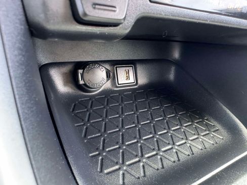Certified 2025 Toyota RAV4 XLE AWD/4WD image 38