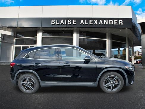 Used 2023 Mercedes-Benz GLA 250 4MATIC image 2