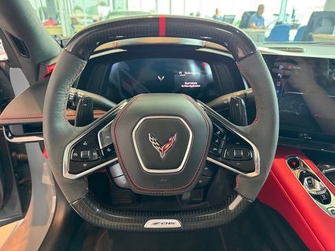 Used 2024 Chevrolet Corvette Z06 RWD image 19