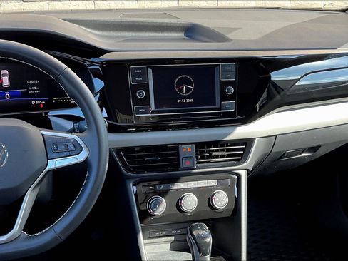 Certified 2024 Volkswagen Taos S image 5