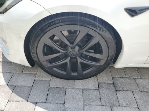 Used 2022 Tesla Model S Plaid AWD/4WD image 7