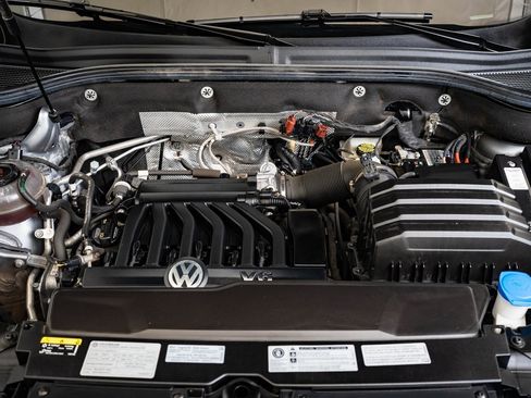 Used 2021 Volkswagen Atlas SEL Premium image 38