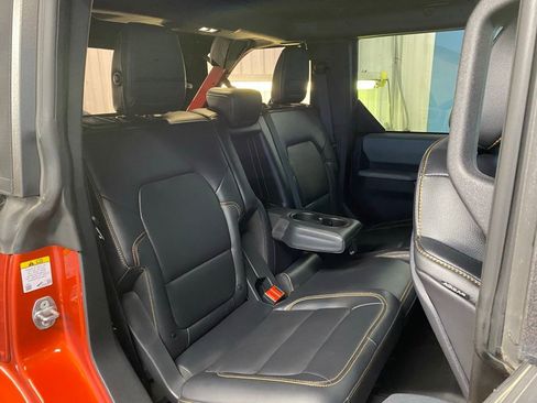 Used 2023 Ford Bronco Badlands image 43