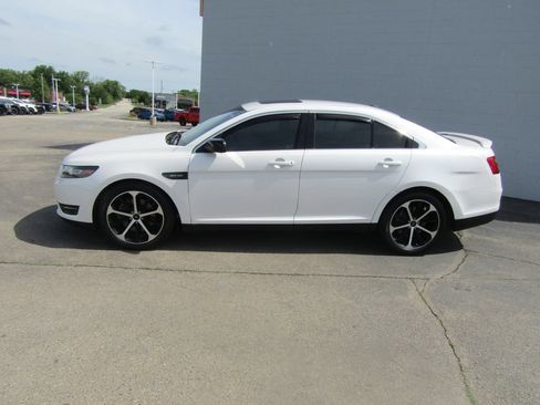Used 2015 Ford Taurus SHO w/ Equipment Group 401A AWD/4WD image 2