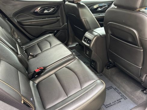 Certified 2022 GMC Terrain AT4 w/ Infotainment Package II AWD/4WD image 19
