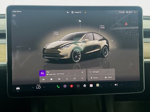 Used 2022 Tesla Model Y Long Range AWD/4WD image 19