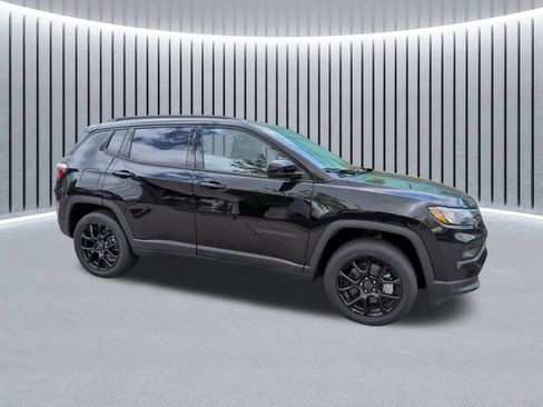 New 2026 Jeep Compass Latitude AWD/4WD image 4