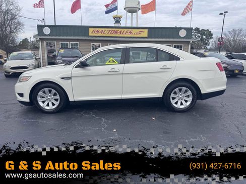 Used 2011 Ford Taurus SE image 1