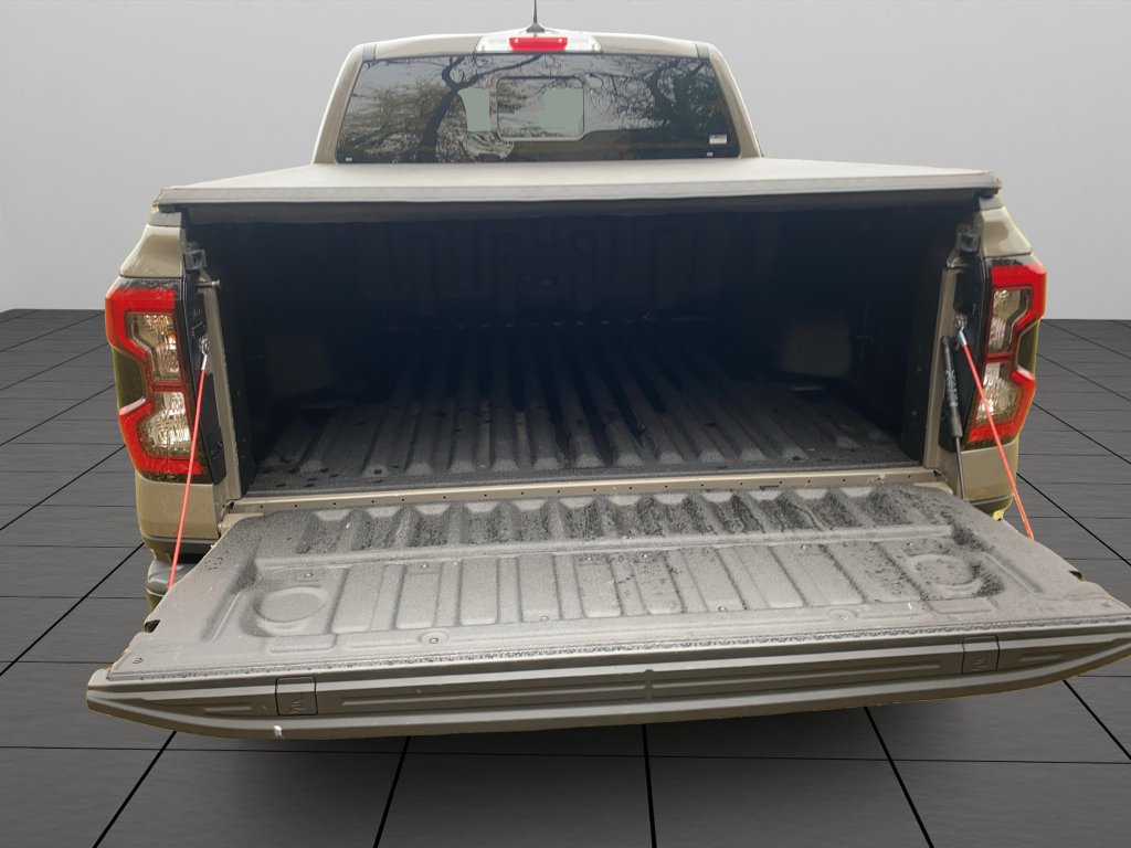 Used 2025 Ford Ranger Lariat w/ Black Appearance Package AWD/4WD image 46