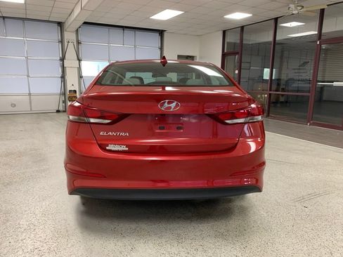 Used 2017 Hyundai Elantra SE w/ SE A/T Tech Package 03 FWD image 5