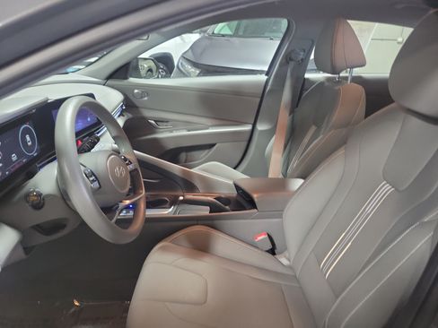 Used 2024 Hyundai Elantra SEL FWD image 16