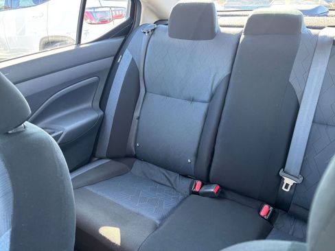 Used 2025 Nissan Versa SV image 37