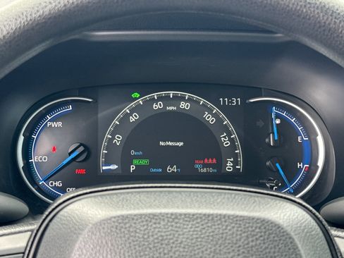 Used 2025 Toyota RAV4 LE image 22