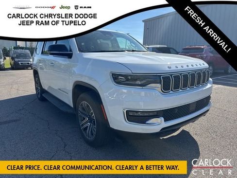 Used 2024 Jeep Wagoneer 4WD w/ Premium Group I image 4