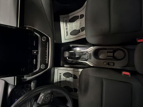 Used 2024 Toyota Corolla LE FWD image 19