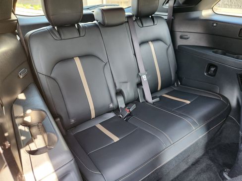 Certified 2024 MAZDA CX-90 3.3 Turbo w/ Premium Plus Pkg AWD/4WD image 16