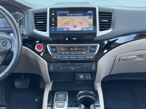 Used 2016 Honda Pilot Touring image 23