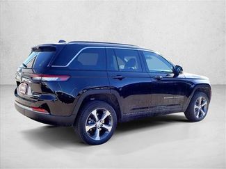 New 2026 Jeep Grand Cherokee Limited w/ Luxury Tech Group II AWD/4WD video 4