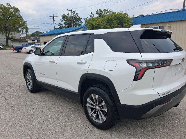 Used 2025 Chevrolet Equinox LT FWD image 3