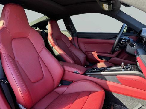 Used 2024 Porsche 911 Carrera GTS image 43