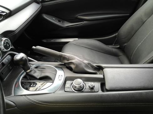 Used 2024 MAZDA MX-5 Miata RF Grand Touring RWD image 34