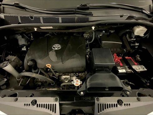 Used 2020 Toyota Sienna XLE FWD image 10