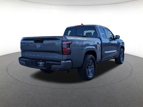 Used 2025 Nissan Frontier SV image 5