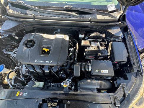 Used 2017 Hyundai Elantra Limited FWD image 18