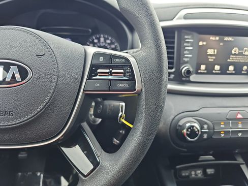 Used 2020 Kia Sorento FWD V6 image 15