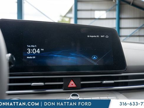 Used 2024 Hyundai Elantra SEL w/ Convenience Package FWD image 9