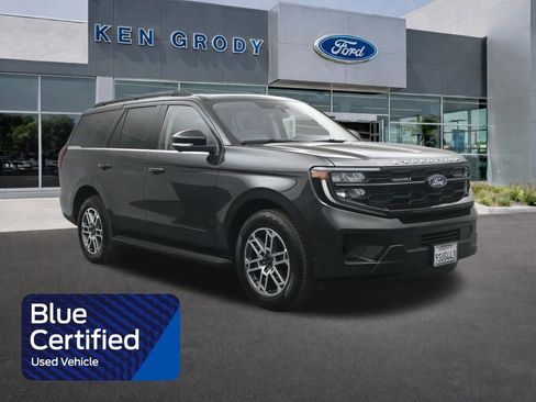 Used 2025 Ford Expedition Active image 1
