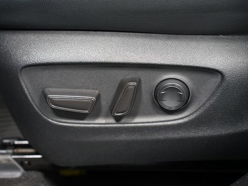 Certified 2024 Toyota Highlander XLE AWD/4WD image 34