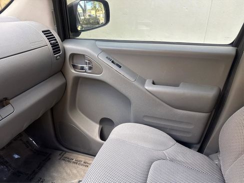Used 2016 Nissan Frontier SV w/ SV Value Truck Package RWD image 20