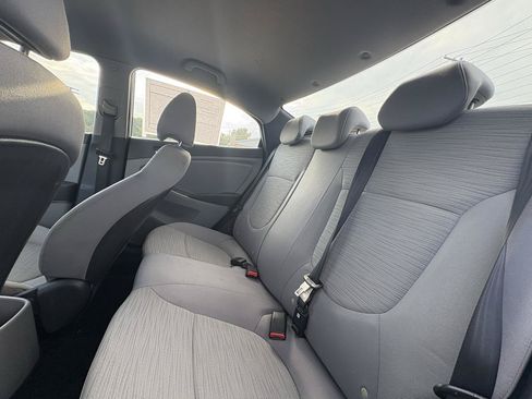 Used 2017 Hyundai Accent SE FWD image 9