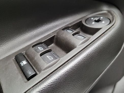 Used 2015 Ford Escape SE FWD image 27