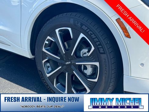 Used 2024 Lincoln Nautilus Reserve w/ Equipment Group 202A AWD/4WD image 24