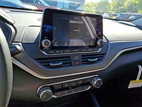 New 2025 Nissan Altima 2.5 SR image 7