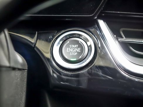 New 2026 Chevrolet Trax RS w/ Sunroof Package image 15