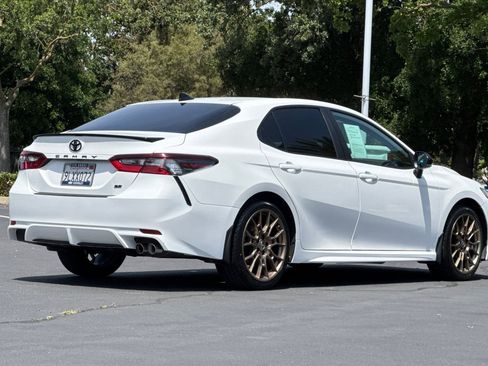 Used 2024 Toyota Camry SE w/ Convenience Package FWD image 3
