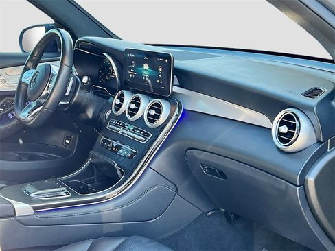 Used 2021 Mercedes-Benz GLC 300 4MATIC image 30