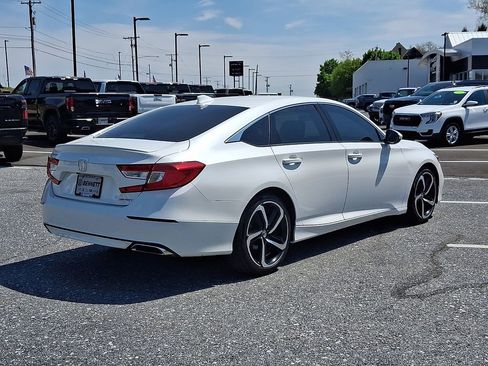 Used 2018 Honda Accord Sport image 6