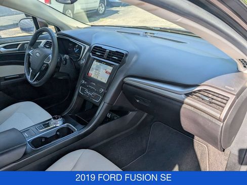 Used 2019 Ford Fusion SE w/ Equipment Group 151A FWD image 31