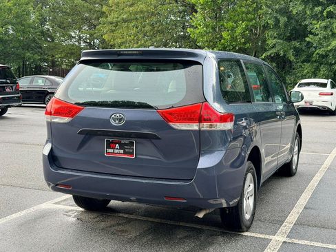 Used 2013 Toyota Sienna L FWD image 5