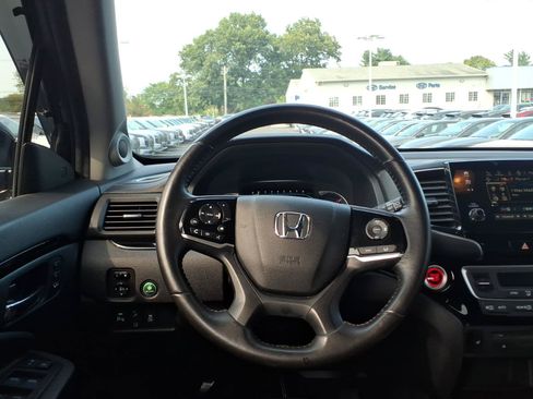 Used 2019 Honda Pilot Touring image 19