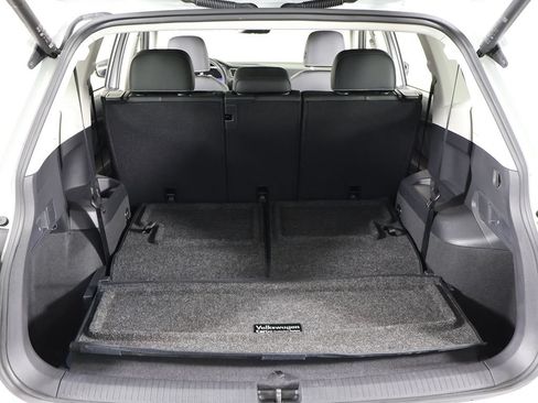 Used 2024 Volkswagen Tiguan SE FWD image 21