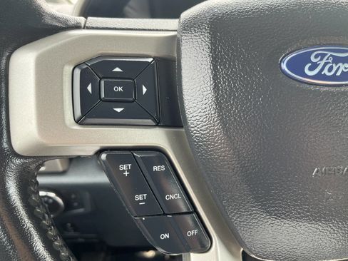 Used 2022 Ford F250 Lariat image 44