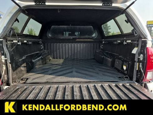 Used 2019 Toyota Tacoma TRD Off-Road w/ Technology Package AWD/4WD image 23