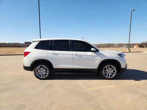 Used 2024 Honda Passport EX-L image 7